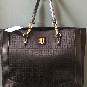 Tommy Hilfiger tote.